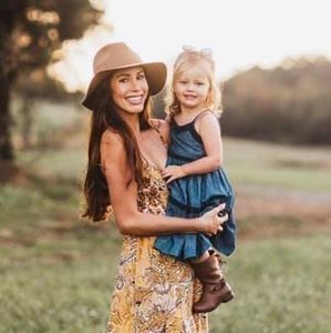 Meet your Posher, Janny